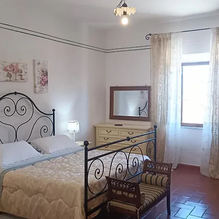 Κατάλυμα σε φάρμα Le Checche *